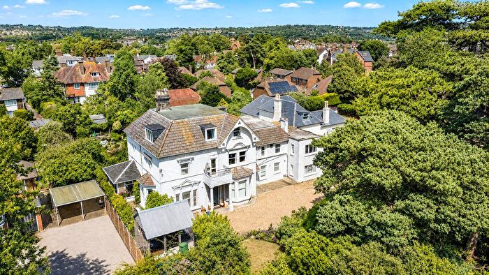 2 Bedroom Flat For Sale In Hollington Park Road, St. Leonards-On-Sea, TN38