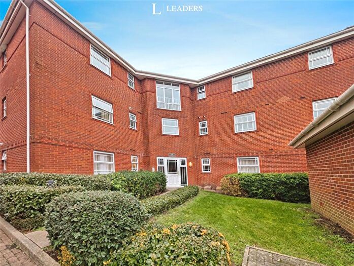 2 Bedroom Apartment For Sale In William Panter Court, Eastleigh, Hampshire, SO50