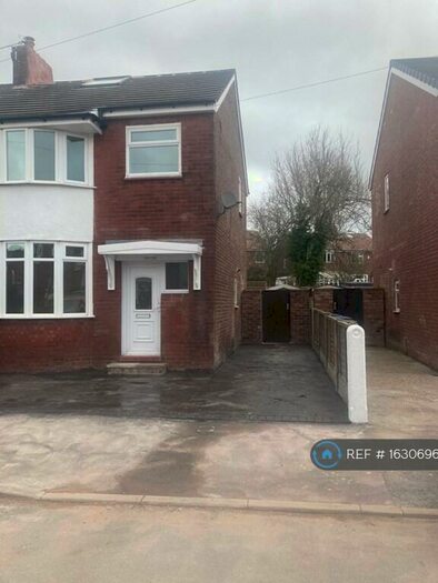 3 Bedroom Semi-Detached House To Rent In Stockport, Stockport, SK2