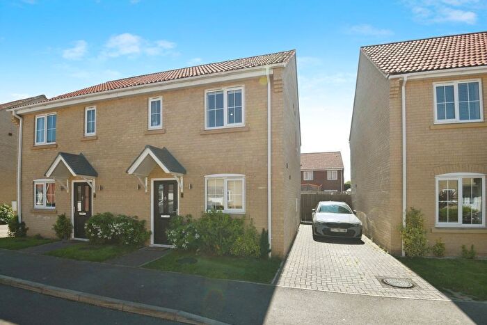 3 Bedroom Semi-Detached House For Sale In Sayers Crescent, Wisbech St Mary, Wisbech, Cambs, PE13