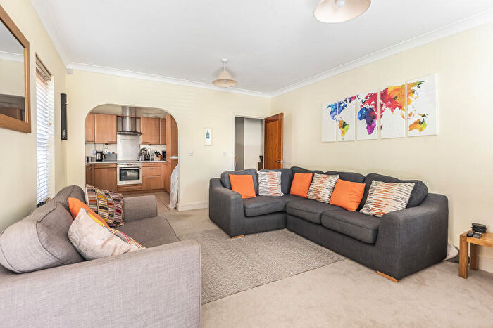 2 Bedroom Flat To Rent In Frenchay Road, Oxford, OX2