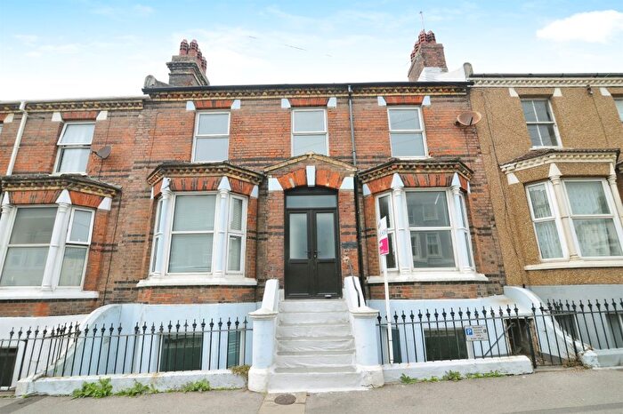 5 Bedroom Terraced House For Sale In Devonshire Road, Hastings, TN34