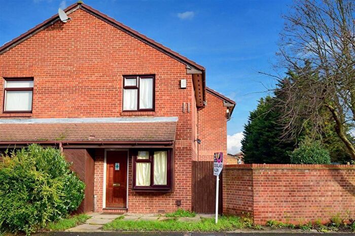 1 Bedroom Terraced House To Rent In B Gibson Road, Chadwell Heath, RM8