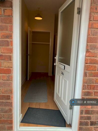 1 Bedroom Flat To Rent In Ruabon Road, Wrexham, LL13