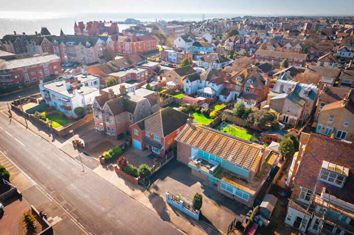 6 Bedroom Detached House For Sale In St. Pauls Road, Clacton-on-sea, CO15