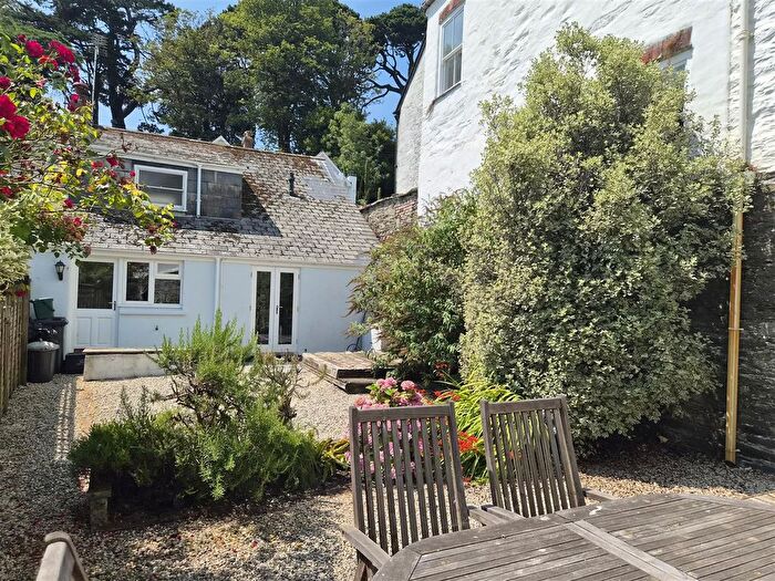3 Bedroom Property For Sale In Lostwithiel Street, Fowey, PL23