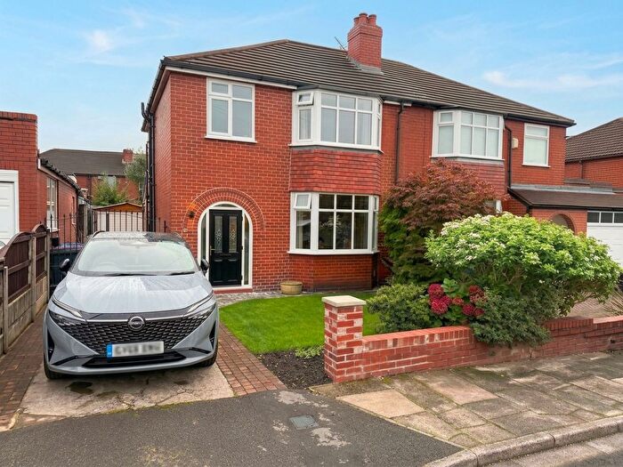 3 Bedroom Semi-Detached House For Sale In Stranton Drive, Worsley, M28