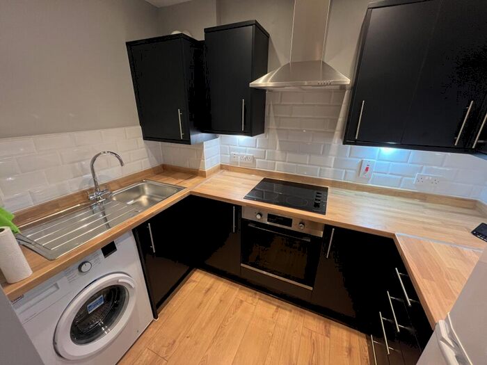 1 Bedroom Apartment To Rent In Central Park Drive, Hockley, Birmingham, B18