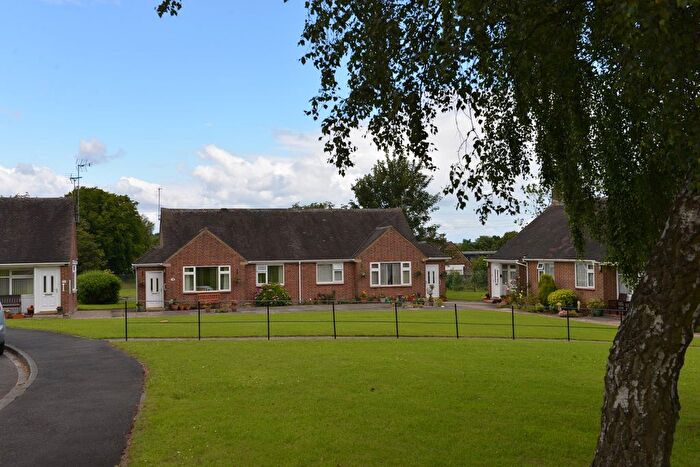 Bungalow To Rent In Flower Haven, Heaton, Bradford, BD9