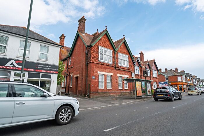 1 Bedroom Flat To Rent In Wimborne Road, Bournemouth, BH9