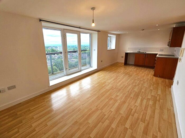 1 Bedroom Apartment To Rent In Lakeside Rise, Manchester, Greater Manchester, M9