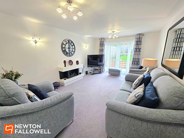 3 Bedroom Detached Bungalow For Sale In Crown Green, Mansfield, NG19