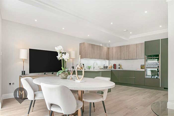 3 Bedroom Property To Rent In Camborne Mews, London, SW18