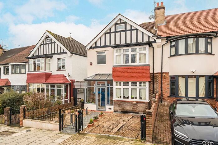 4 Bedroom Property For Sale In Mount Ephraim Lane, Streatham, SW16