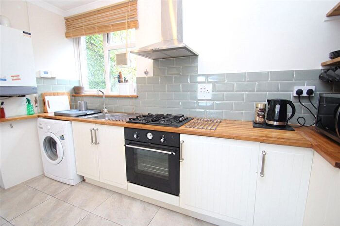 2 Bedroom Flat To Rent In Seymour Road, London, SW18