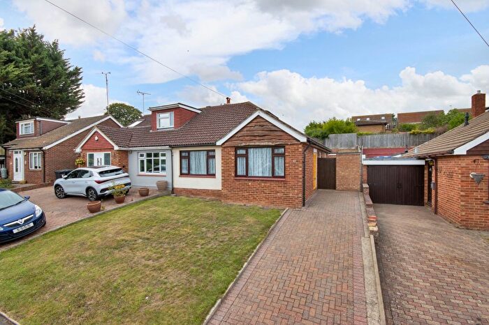 3 Bedroom Bungalow For Sale In Northumberland Road, Istead Rise, Gravesend, Kent, DA13