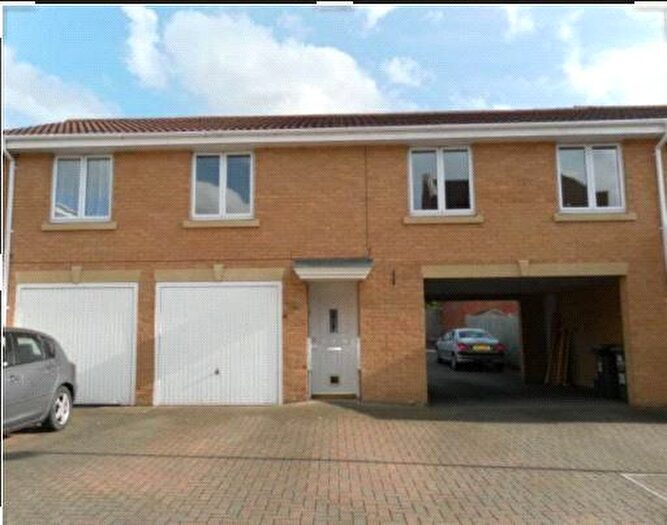 2 Bedroom Flat To Rent In Corinum Close, Emersons Green, Bristol, BS16