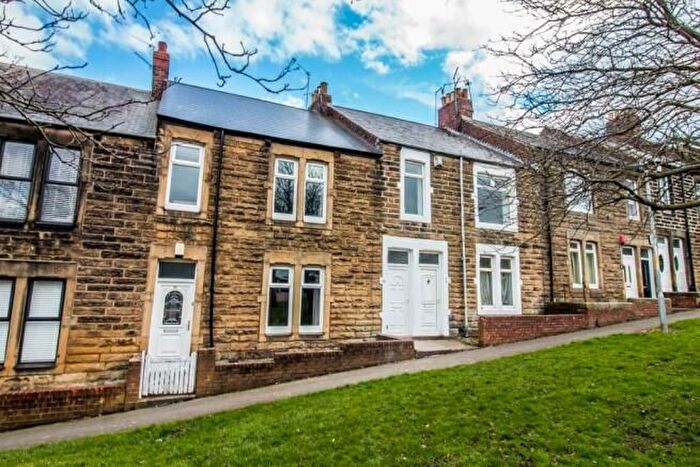 3 Bedroom Flat To Rent In Woodlands Terrace, Felling, Gateshead, NE10