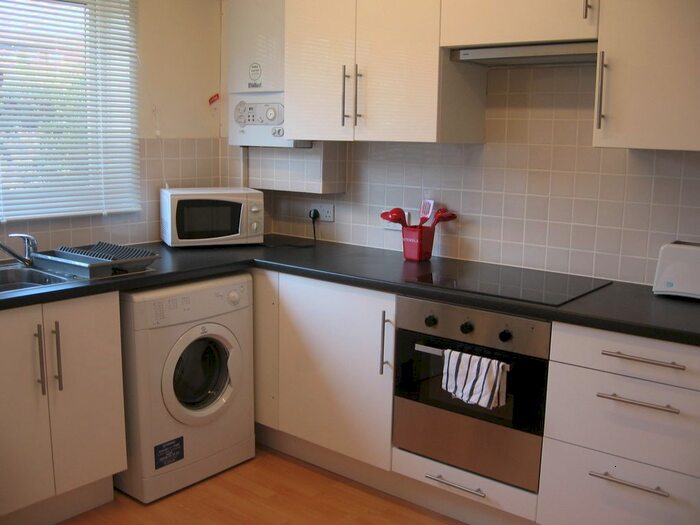 4 Bedroom Terraced House To Rent In Tippett Close, Colchester, CO4