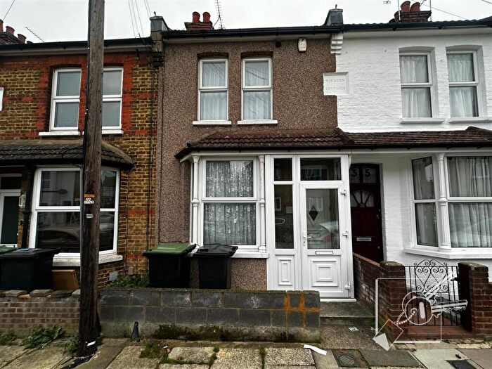 2 Bedroom Terraced House To Rent In Alfred Road, Gravesend, DA11