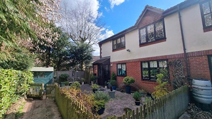 2 Bedroom Flat To Rent In Holm Oak Court, Old Town, Swindon, SN3