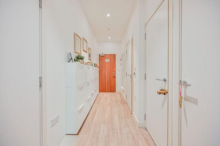 2 Bedroom Flat For Sale In Lyall House, Shipbuilding Way, East Ham, London, E13