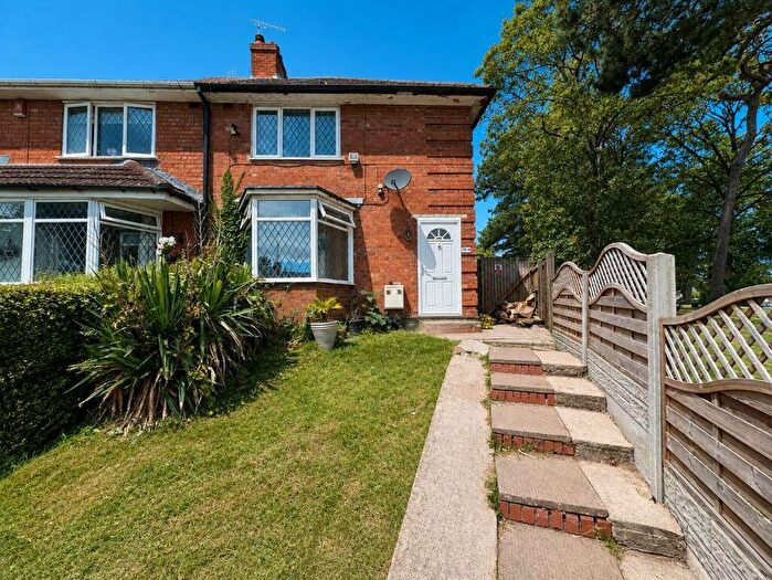4 Bedroom Semi-Detached House For Sale In Fitzroy Road, Birmingham, B31