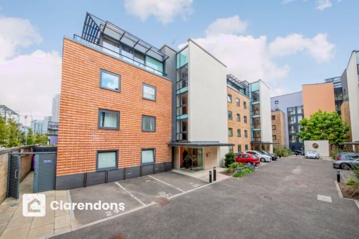 2 Bedroom Apartment To Rent In London, E14