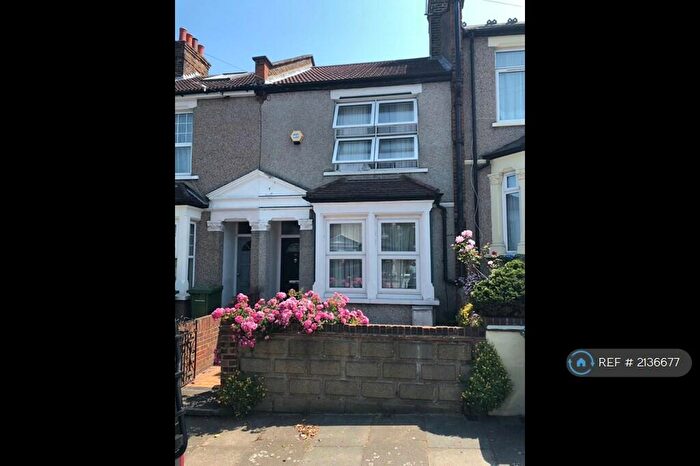 2 Bedroom Terraced House To Rent In Crumpsall Street, London, SE2