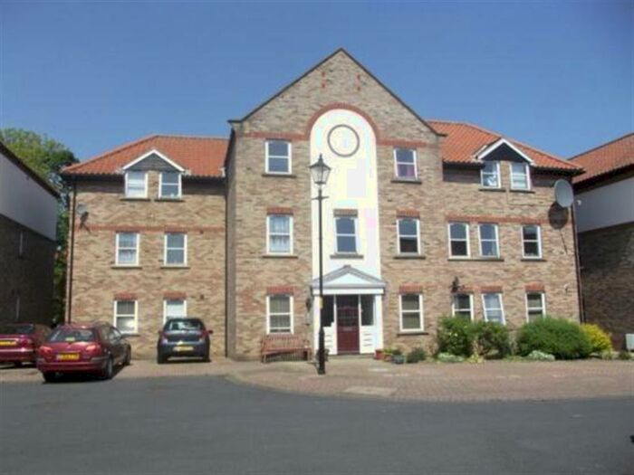 2 Bedroom Flat To Rent In Waterside, Ripon, North Yorkshire, HG4