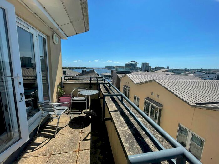 2 Bedroom Apartment To Rent In Ocean Buildings, Bute Crescent, Cardiff, CF10