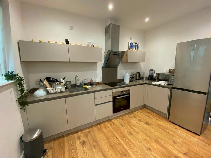 2 Bedroom Flat To Rent In B Oxford Road, Denham, Uxbridge, Buckinghamshire, UB9