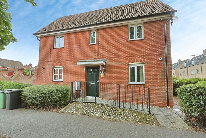 3 Bedroom Semi-Detached House For Sale In Oriole Drive, Cringleford, Norwich, Norfolk, NR4