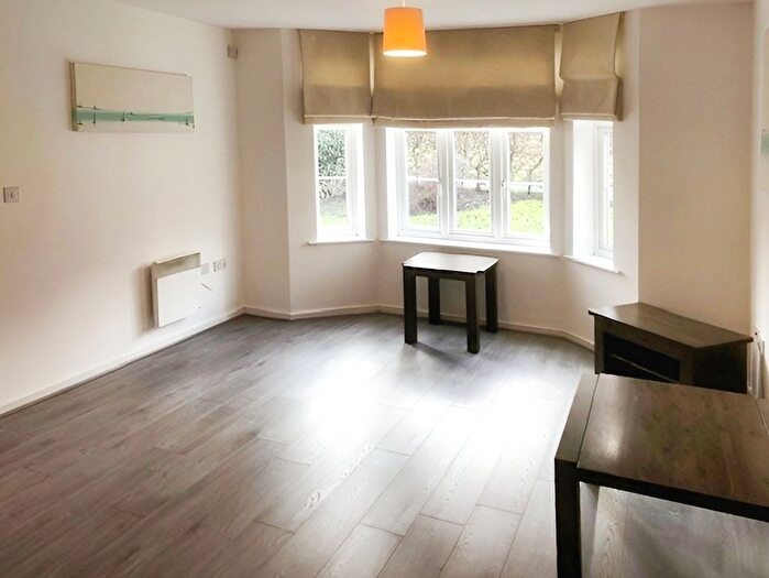 2 Bedroom Flat To Rent In Brattice Drive, Pendlebury, Swinton, Manchester, M27