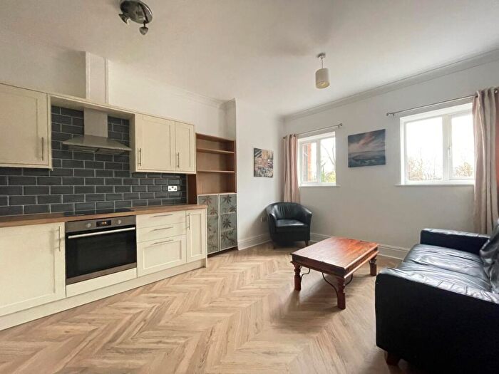 2 Bedroom Flat To Rent In Cardigan Road, Headingley, Leeds, LS6