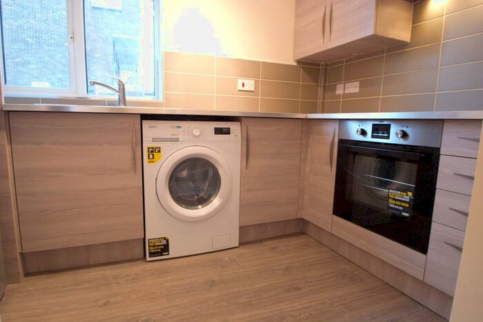 1 Bedroom Flat To Rent In Fairlea Place, London, W5