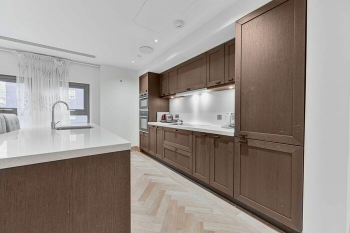 3 Bedroom Flat To Rent In John Islip Street, Westminster, London, SW1P