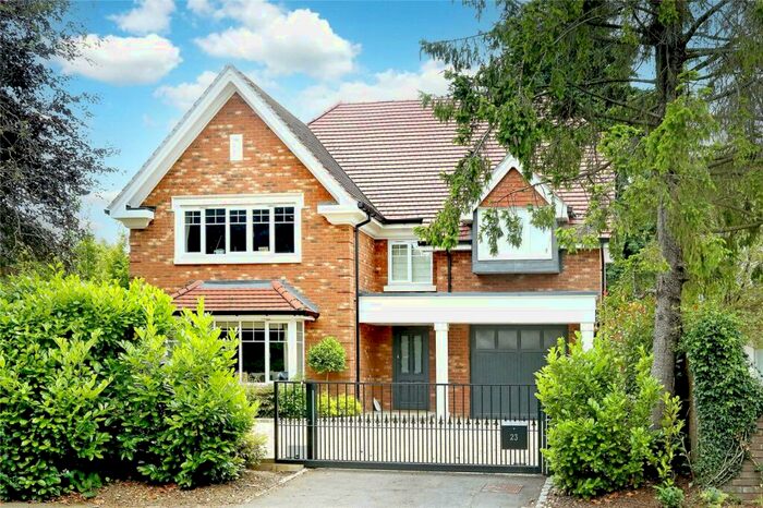 6 Bedroom Detached House To Rent In Sandelswood End, Beaconsfield, HP9