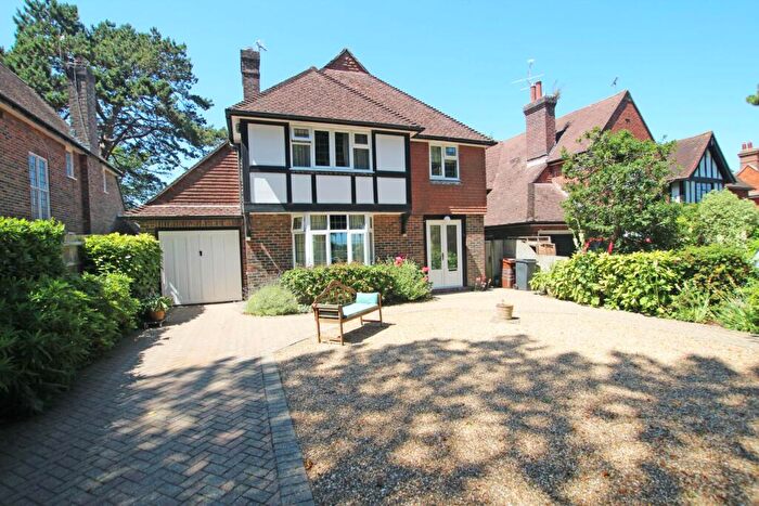 3 Bedroom Detached House For Sale In Park Avenue, Eastbourne, BN22