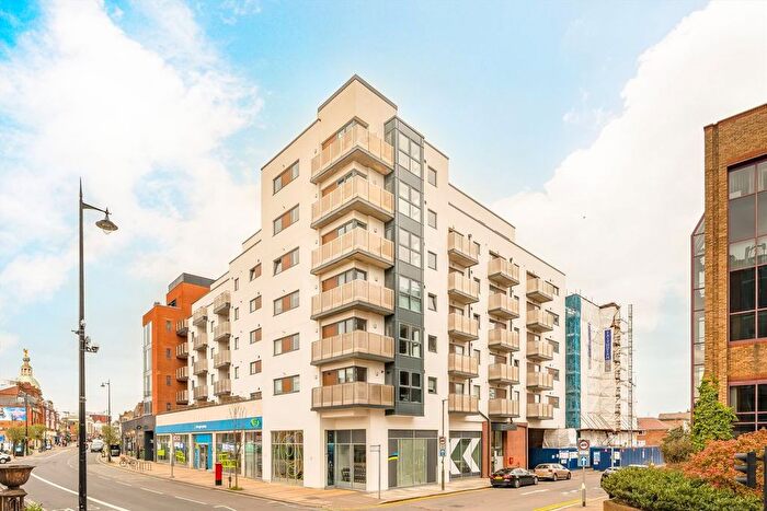 2 Bedroom Flat For Sale In Stanley Road, Wimbledon, SW19