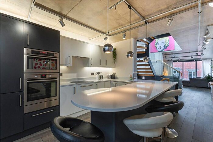 4 Bedroom Terraced House To Rent In Southern Street, Manchester, Greater Manchester, M3