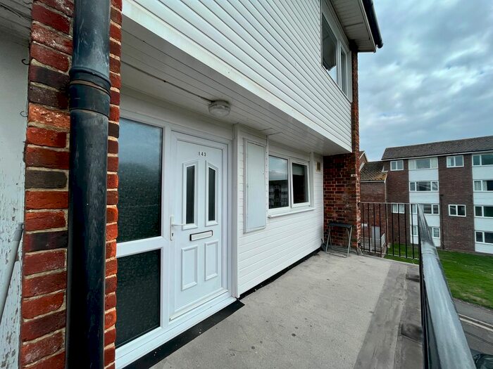 3 Bedroom Maisonette To Rent In Lumsden Road, Eastney, Portsmouth, Hampshire, PO4
