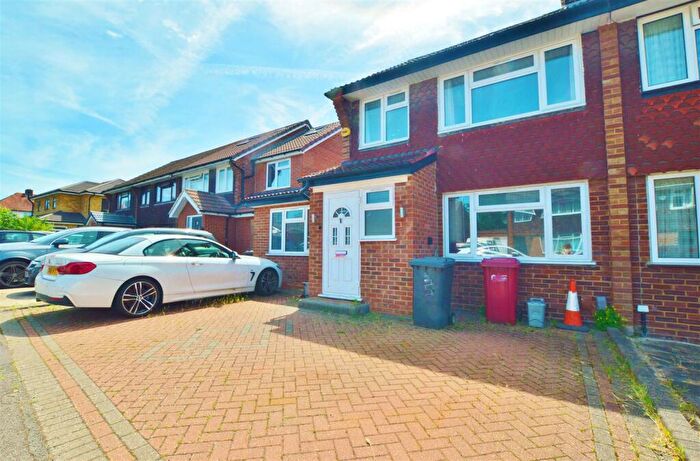 5 Bedroom Semi-Detached House For Sale In Mallard Drive, Cippenham, SL1