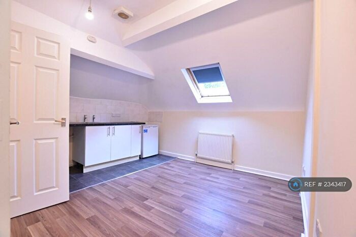 1 Bedroom Flat To Rent In Crescent Road, Luton, LU2