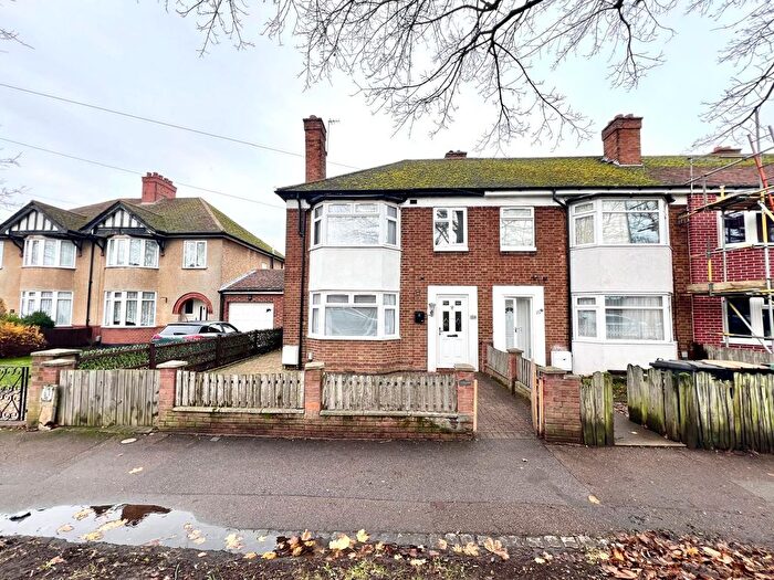 3 Bedroom End Terrace House To Rent In Mile Road, Bedford, MK42