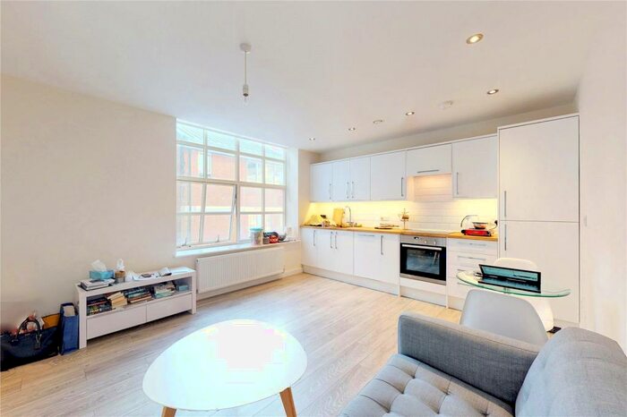 1 Bedroom Flat To Rent In Tower House, Lewisham, SE13