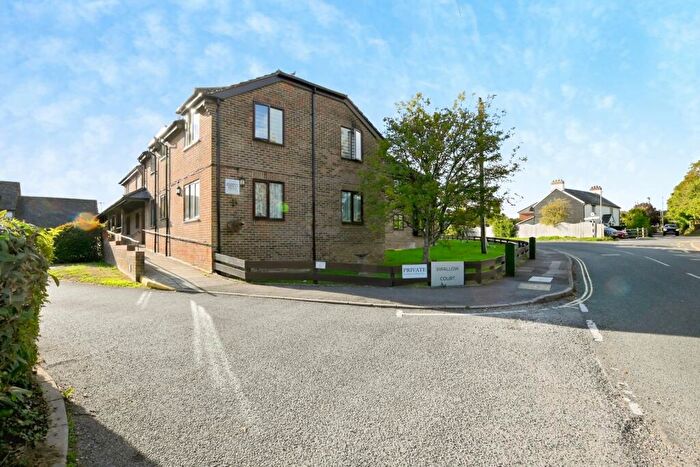 1 Bedroom Flat For Sale In East Meon Road, Clanfield, Waterlooville, Hampshire, PO8