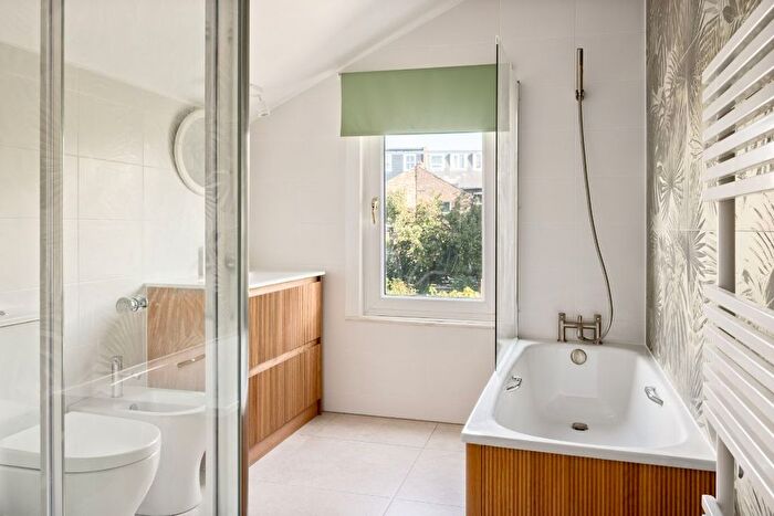 3 Bedroom Terraced House For Sale In Newry Road, St Margarets, TW1