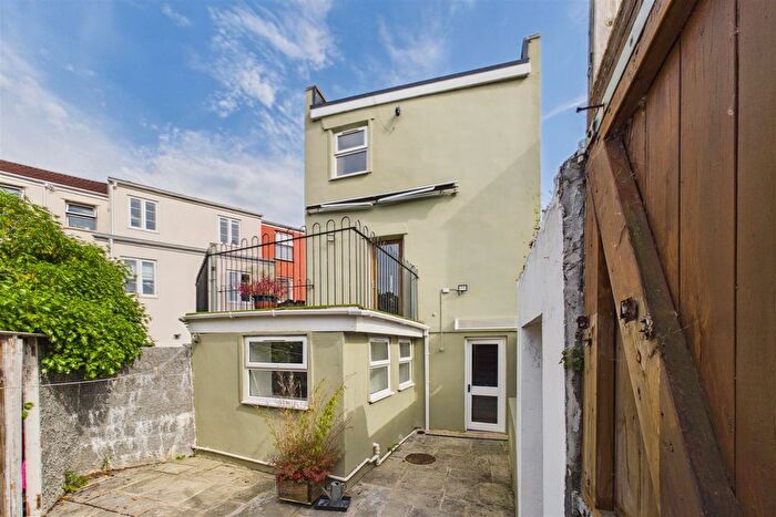 2 Bedroom Semi Detached House For Sale In Ashfield Place, Bristol, BS6