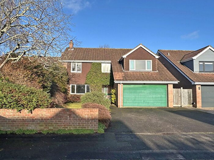4 Bedroom Detached House For Sale In New Forest Drive, Brockenhurst, Hampshire, SO42